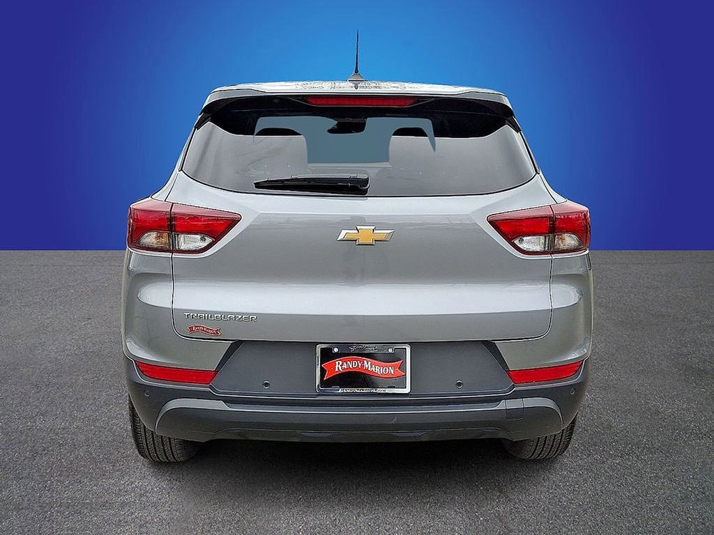 Used 2024 Chevrolet TrailBlazer LS w/ LS Convenience Package FWD image 6