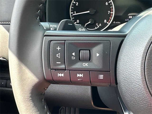 New 2025 Nissan Pathfinder SV w/ SV Premium Package image 18