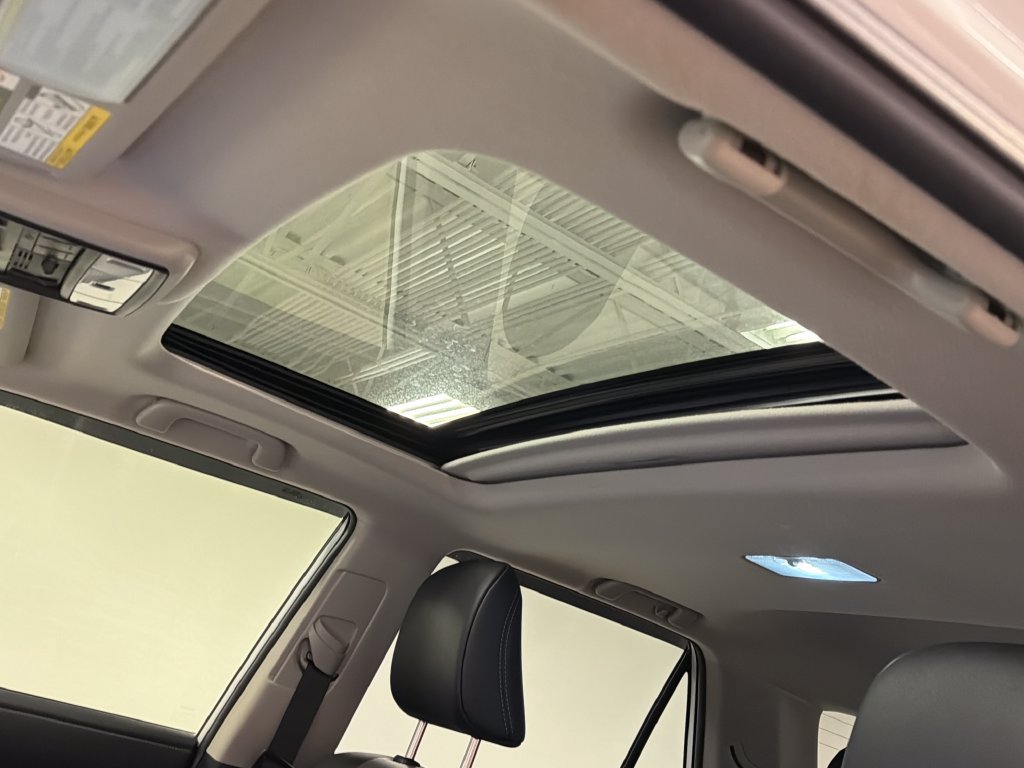 Used 2024 Toyota 4Runner SR5 Premium w/ Moonroof Package AWD/4WD image 43