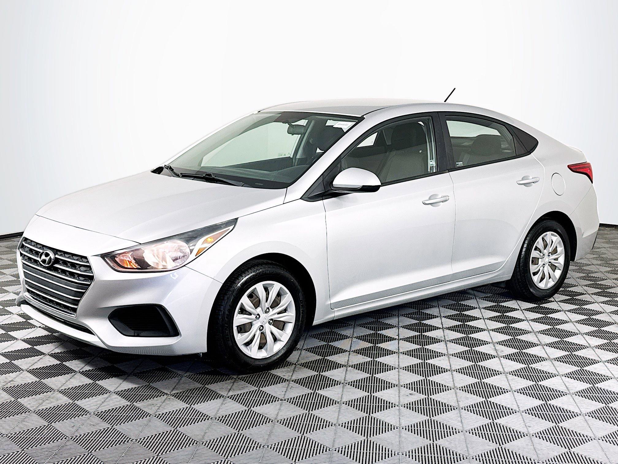 Used 2020 Hyundai Accent SE image 4