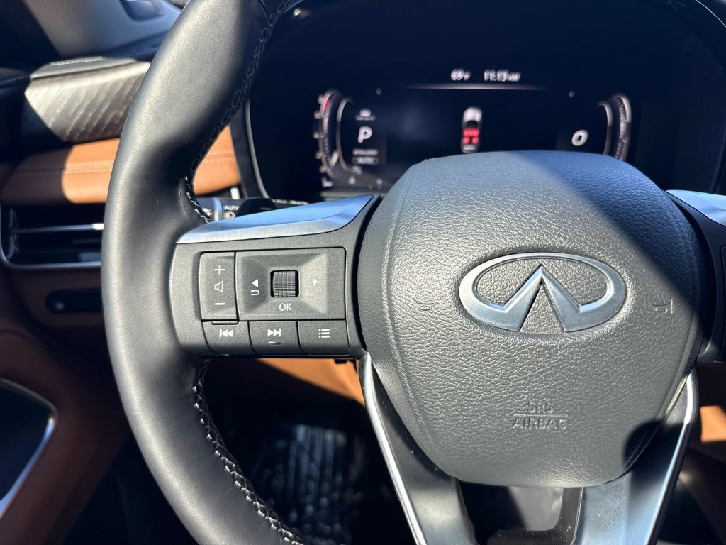Used 2023 INFINITI QX60 Sensory w/ Vision Package AWD/4WD image 18