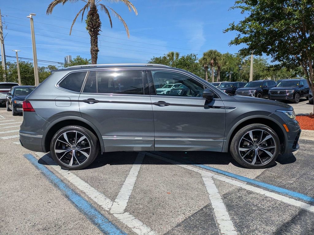 Used 2022 Volkswagen Tiguan SEL R-Line AWD/4WD image 7