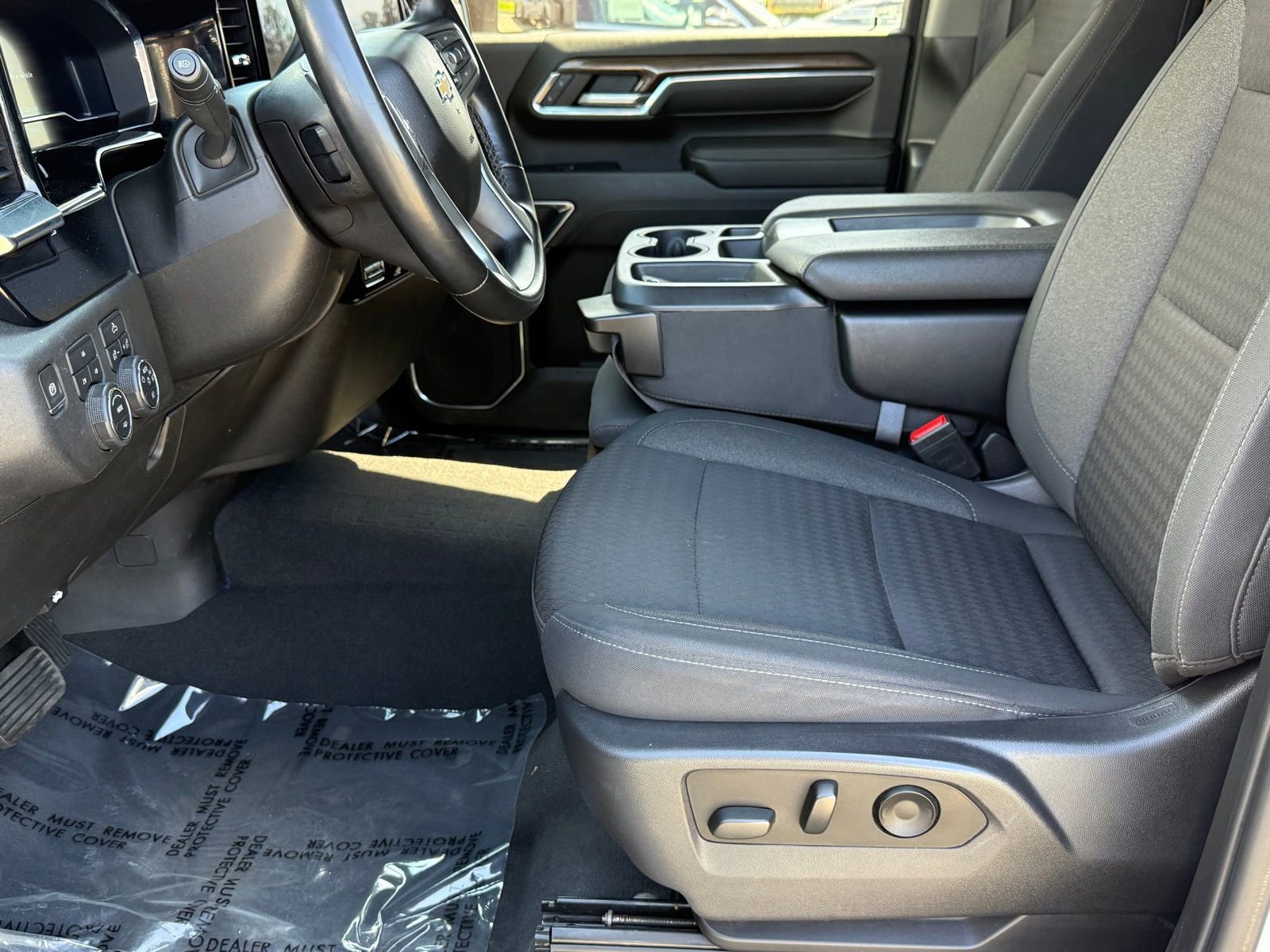Used 2024 Chevrolet Silverado 2500 LT AWD/4WD image 24