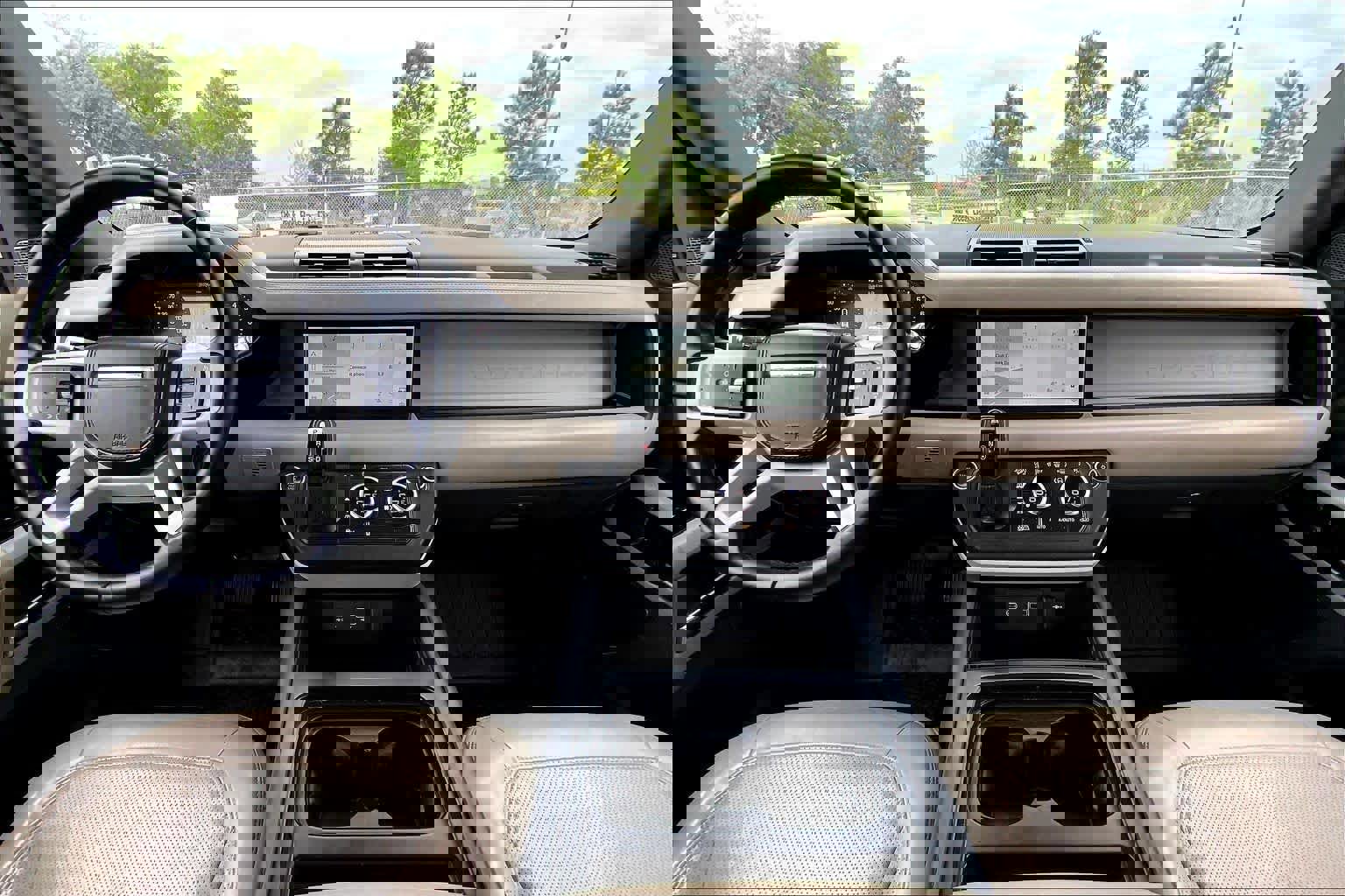 Used 2020 Land Rover Defender 110 HSE image 15