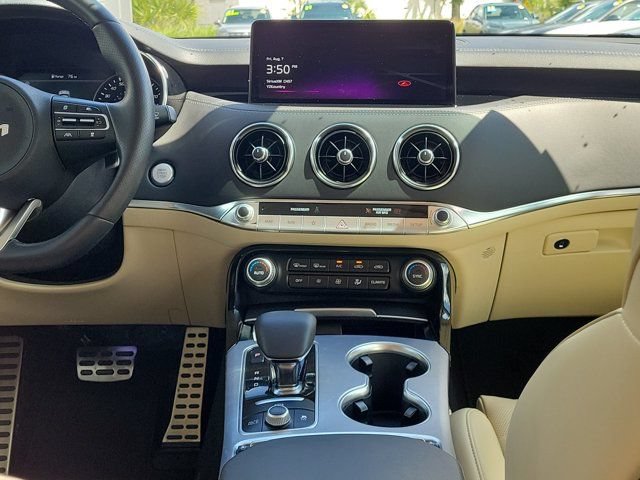 Used 2023 Kia Stinger GT2 RWD image 5