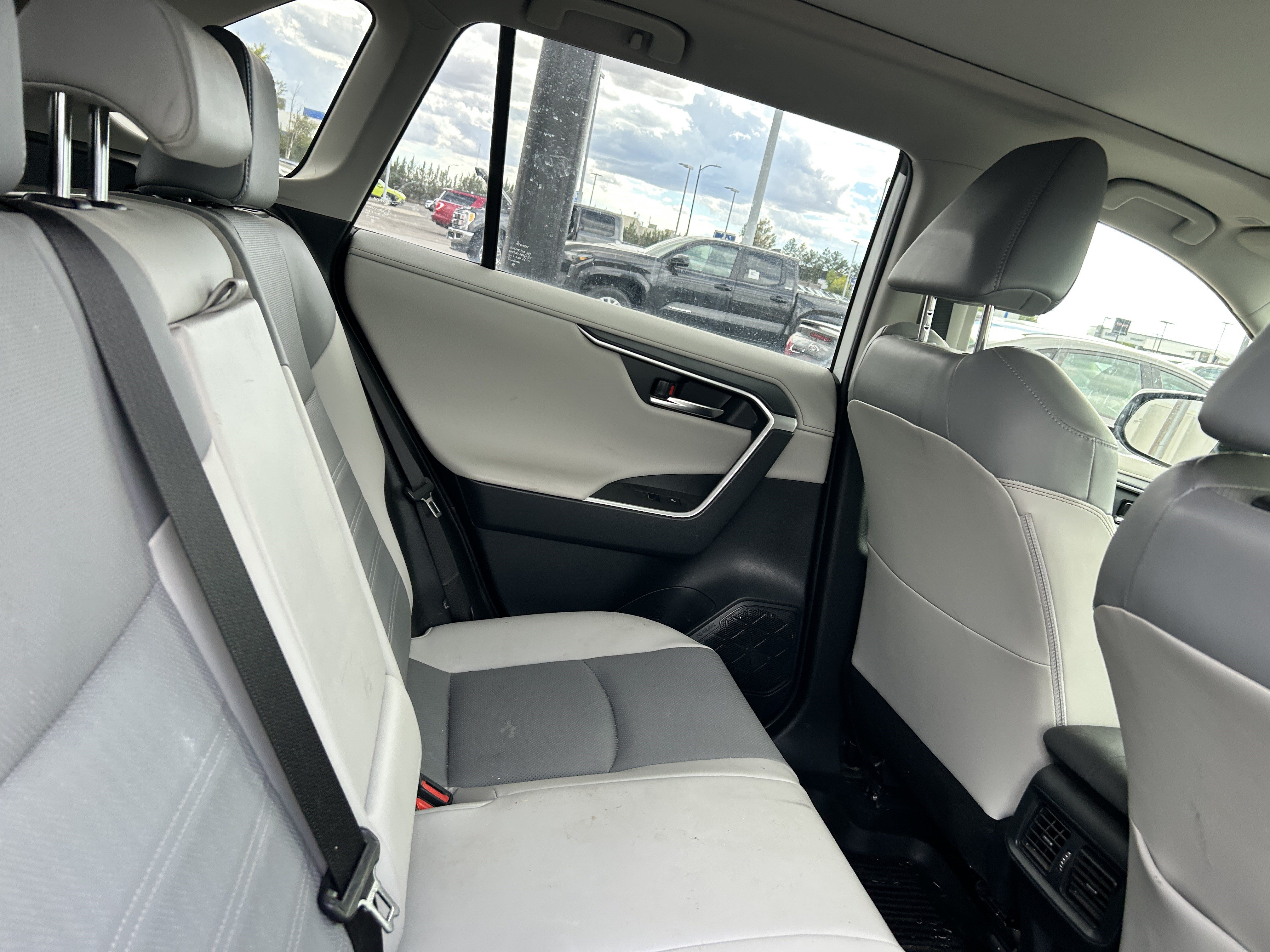 Used 2023 Toyota RAV4 Limited AWD/4WD image 11