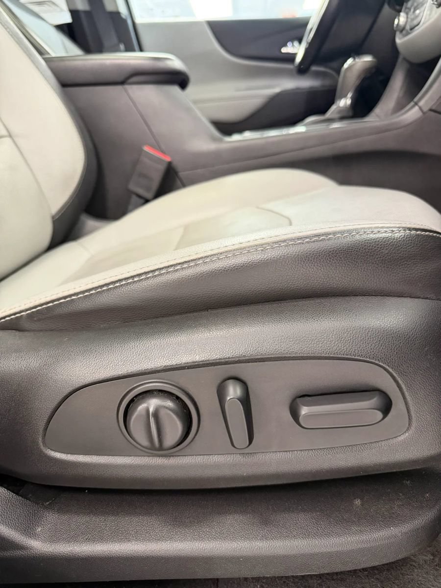 Used 2020 Chevrolet Equinox Premier FWD image 21