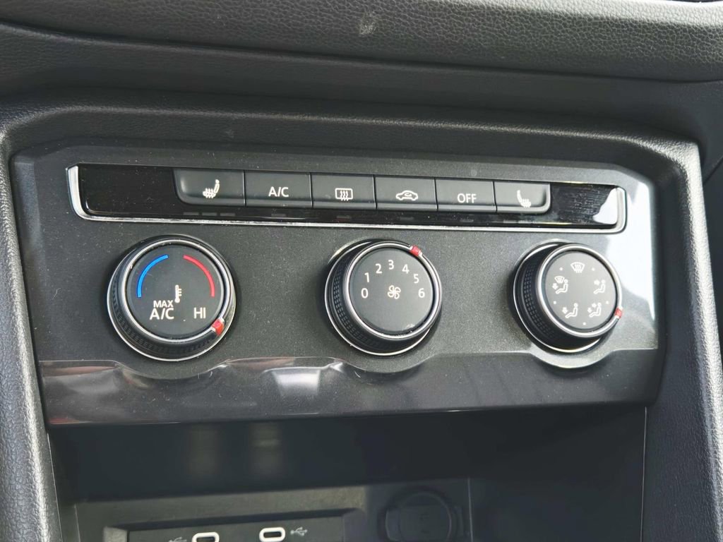 Used 2024 Volkswagen Tiguan Wolfsburg Edition image 29