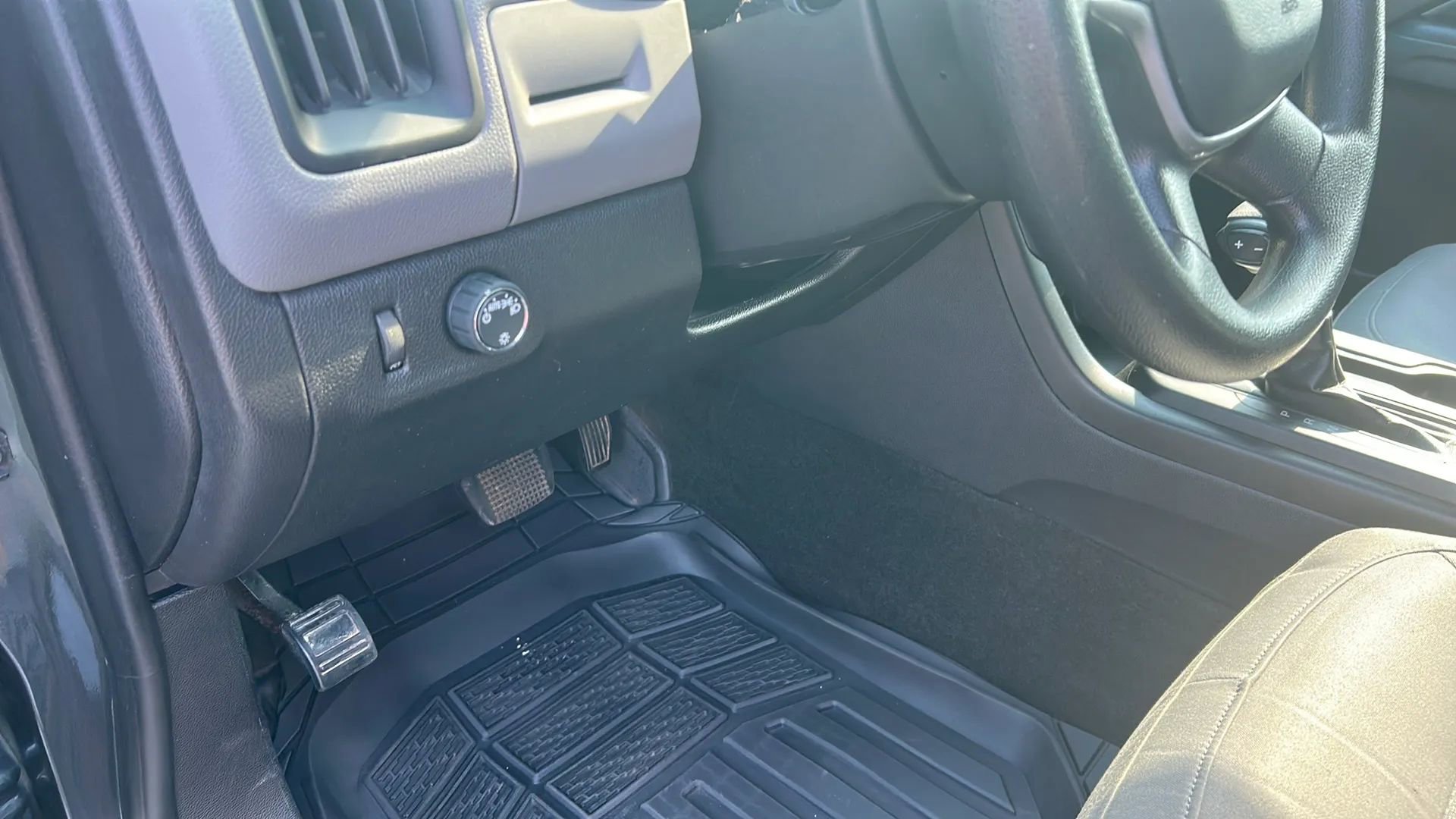 Used 2017 Chevrolet Colorado W/T w/ WT Convenience Package image 19