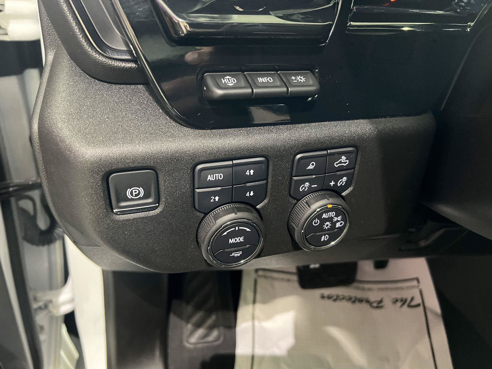Used 2025 Chevrolet Silverado 2500 ZR2 w/ Technology Package AWD/4WD image 12