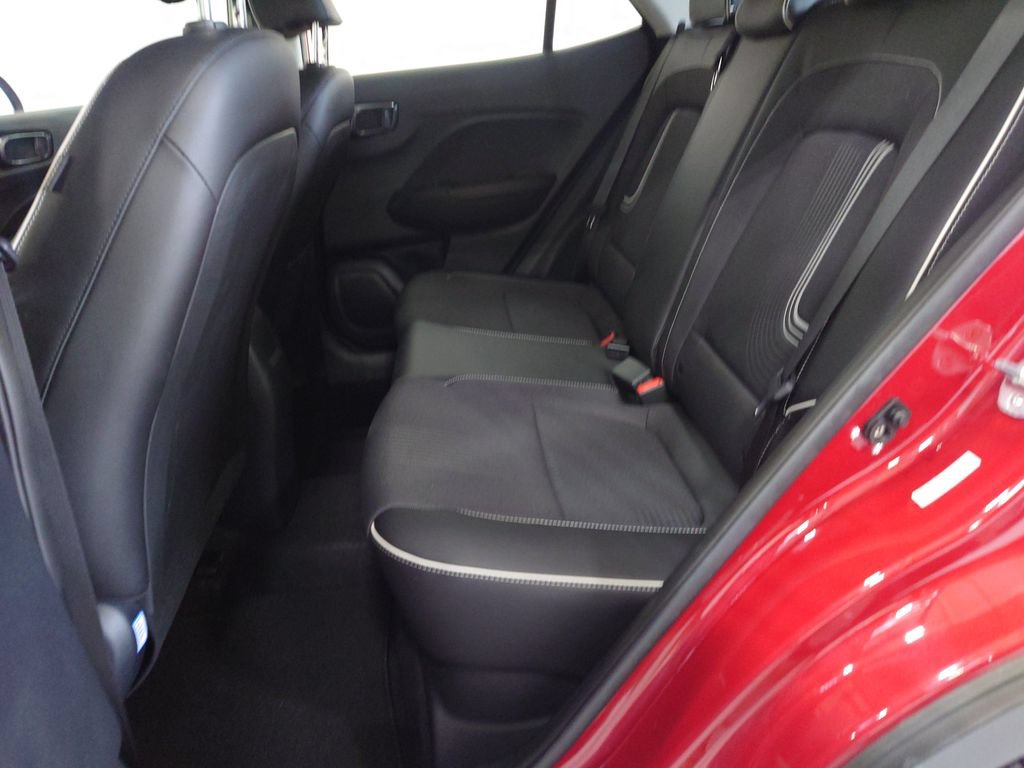 Certified 2023 Hyundai Venue Limited FWD image 25