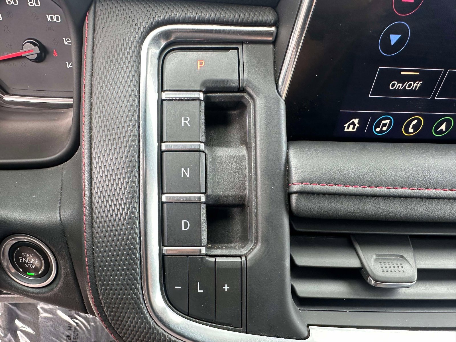 Used 2021 Chevrolet Suburban RST w/ Rear Media and Nav Package image 14