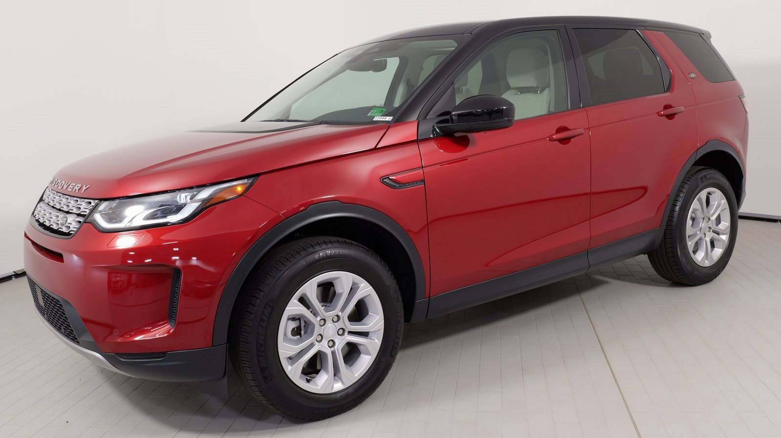 Used 2023 Land Rover Discovery Sport S image 1