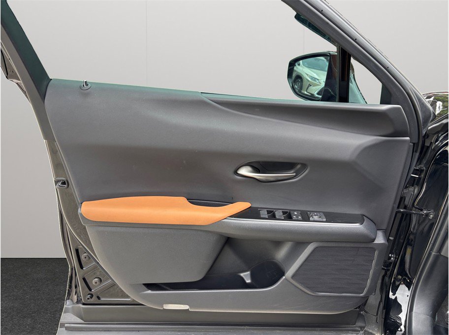 Used 2021 Lexus UX 250h w/ Premium Package image 22