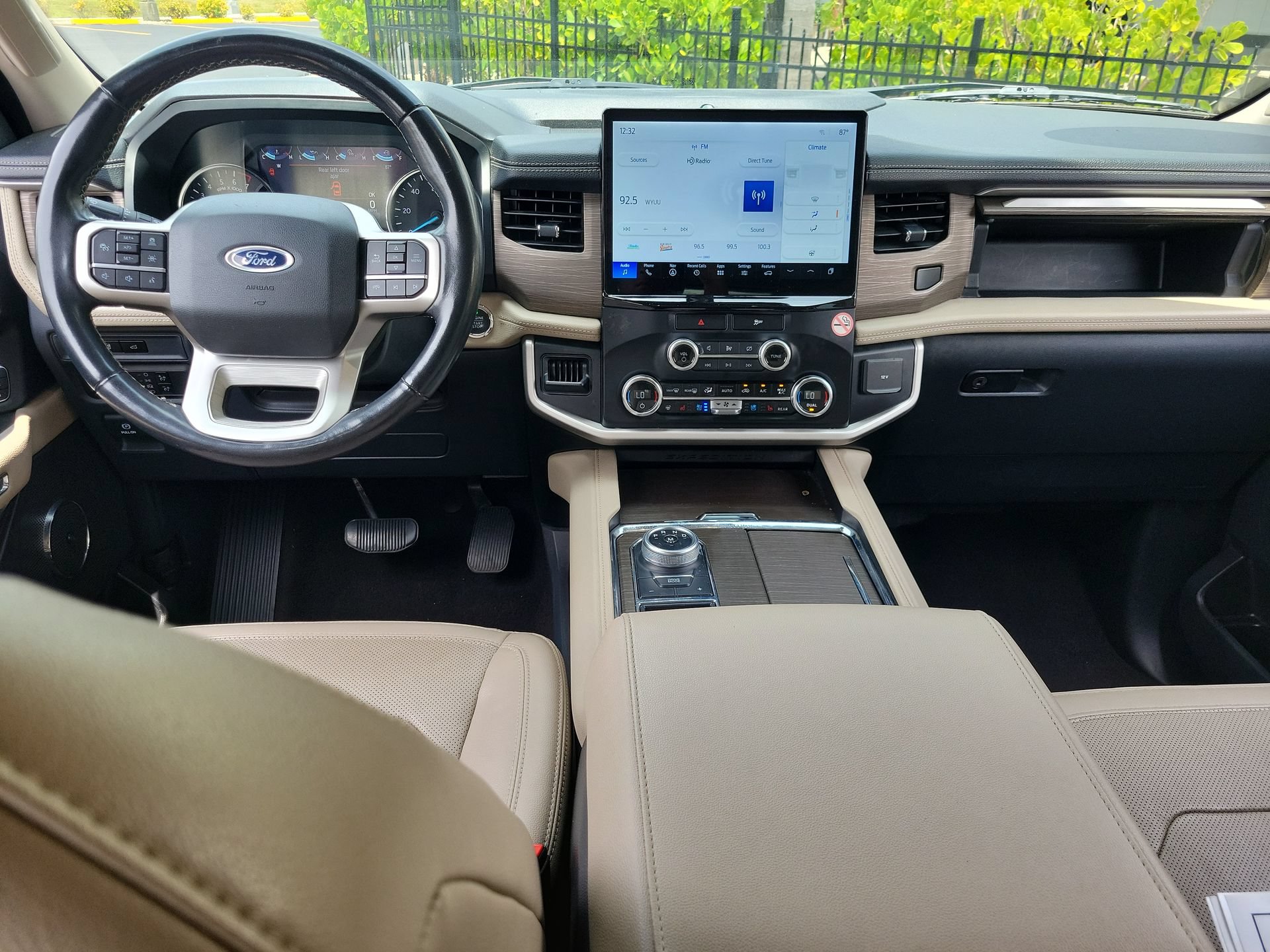 Used 2023 Ford Expedition Limited RWD image 14