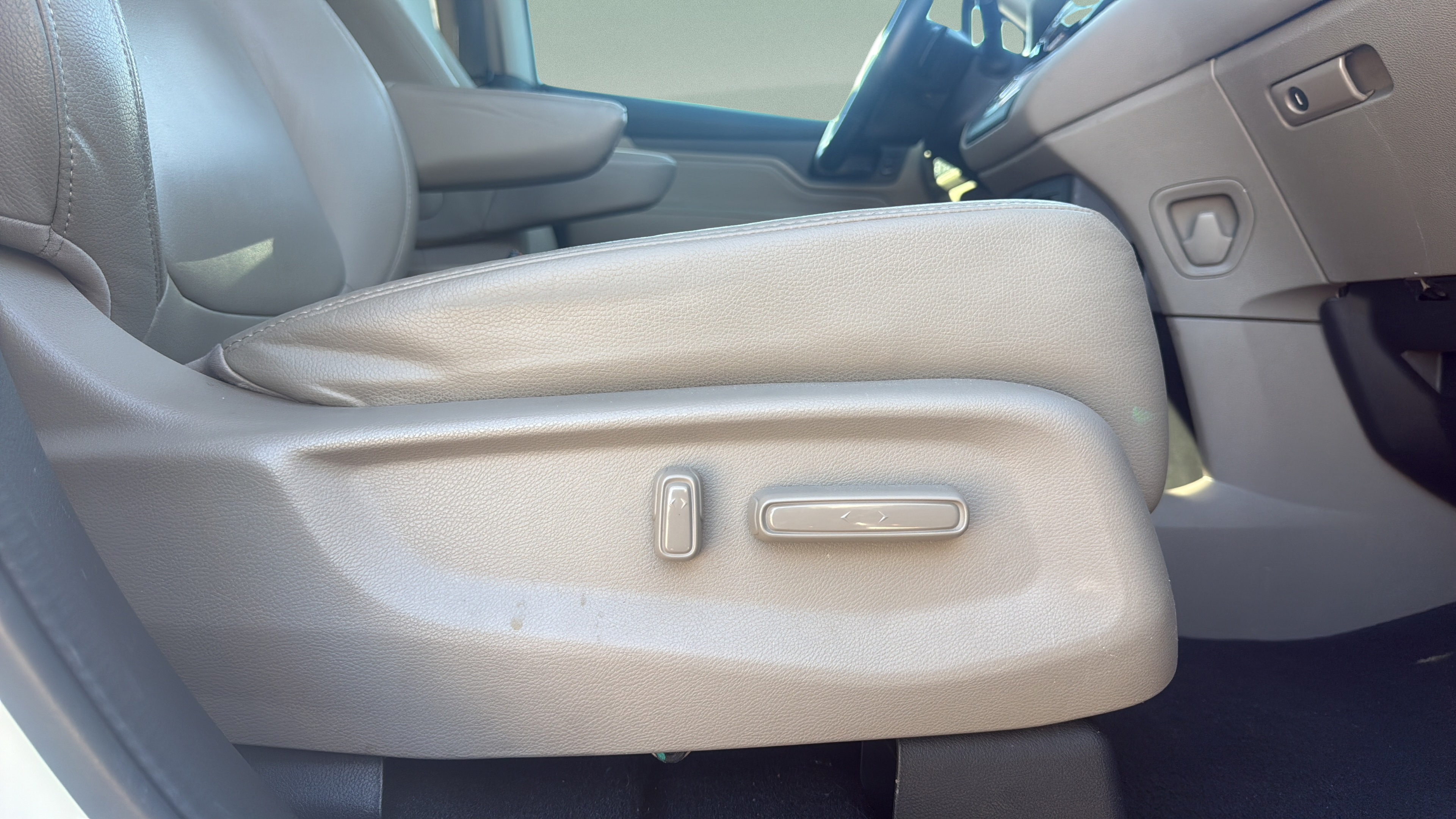 Used 2018 Honda Odyssey Touring image 31