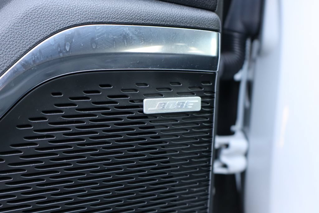 Used 2025 GMC Acadia Elevation FWD image 11