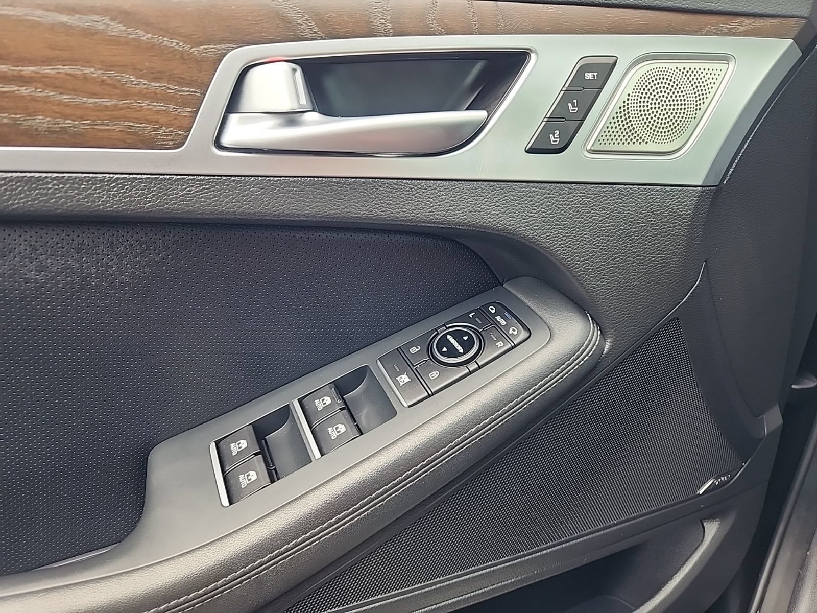 Used 2018 Genesis G80 3.8 w/ Option Group 03 AWD/4WD image 28