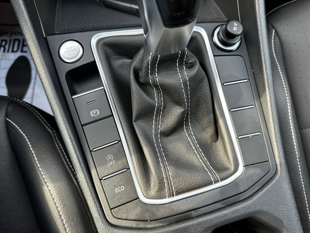 Used 2024 Volkswagen Jetta SE image 24