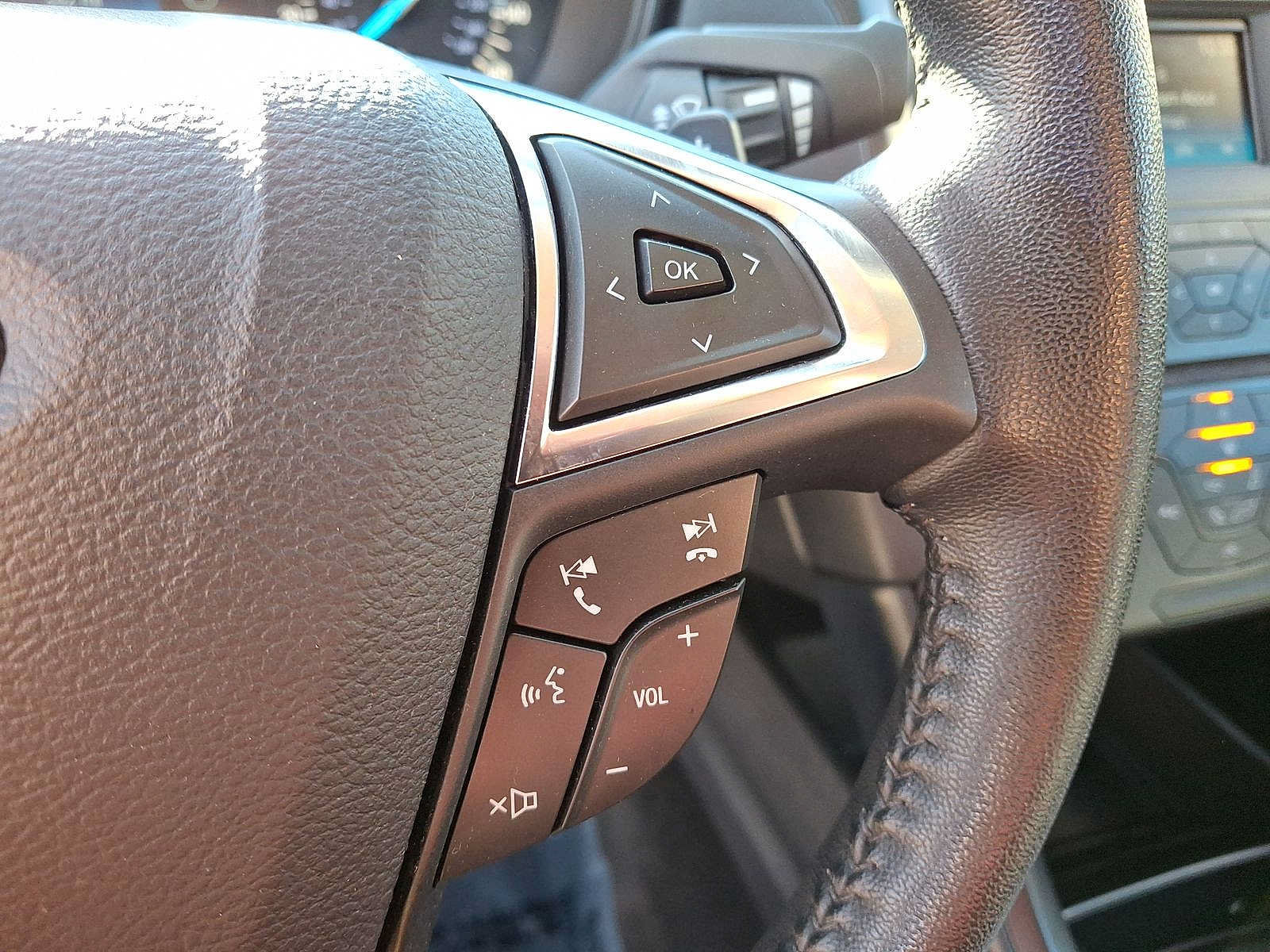 Used 2018 Ford Fusion SE w/ Equipment Group 201A FWD image 24