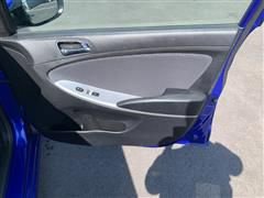 Used 2013 Hyundai Accent SE image 39