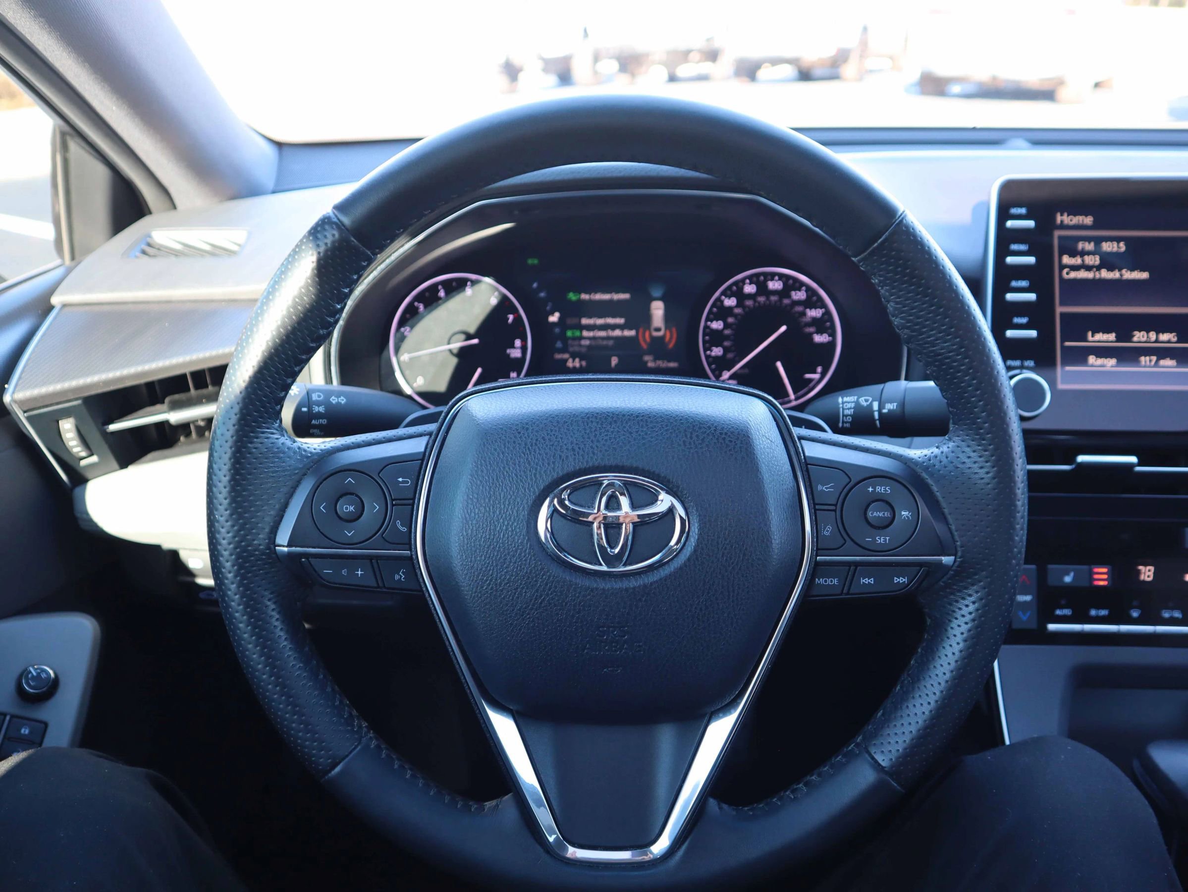 Used 2019 Toyota Avalon XSE image 15