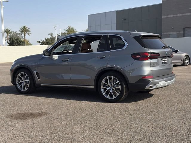 Used 2026 BMW X5 xDrive50e AWD/4WD image 8