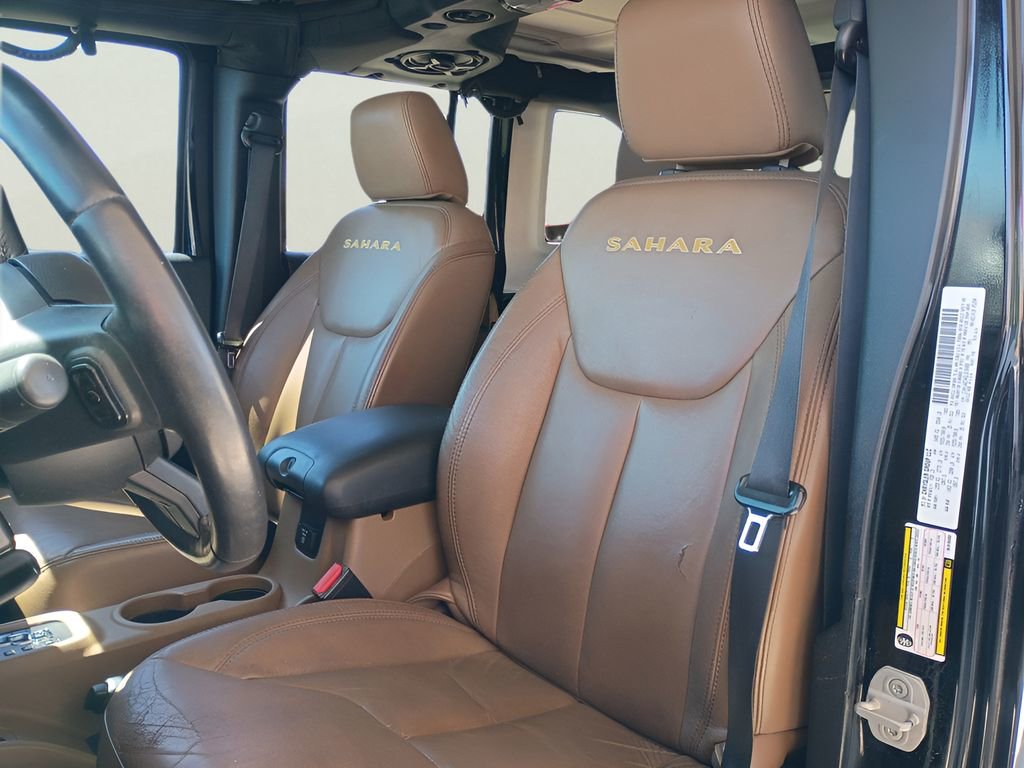Used 2013 Jeep Wrangler Unlimited Sahara w/ Connectivity Group image 37