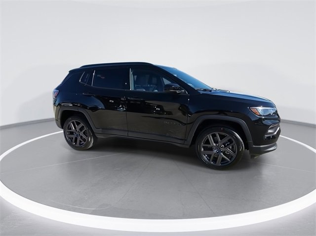 New 2026 Jeep Compass Latitude image 2