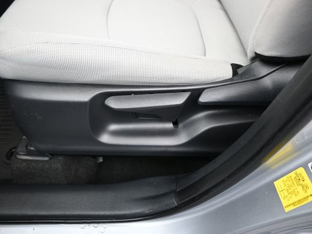 Certified 2022 Toyota Corolla Cross L image 24