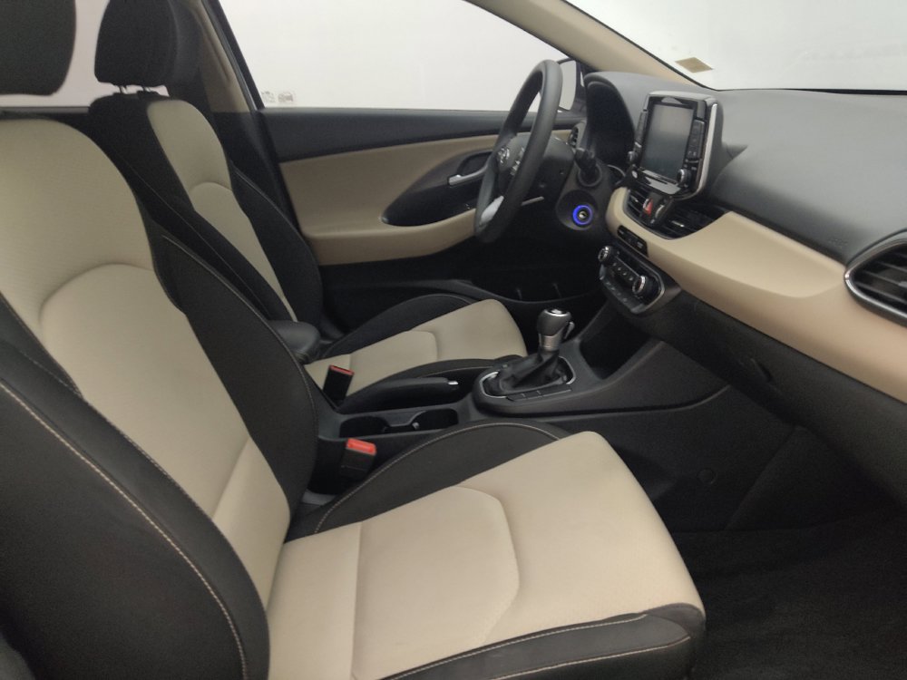 Used 2018 Hyundai Elantra GT FWD image 21