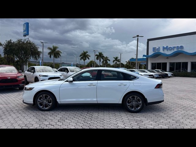 Certified 2023 Honda Accord EX image 3