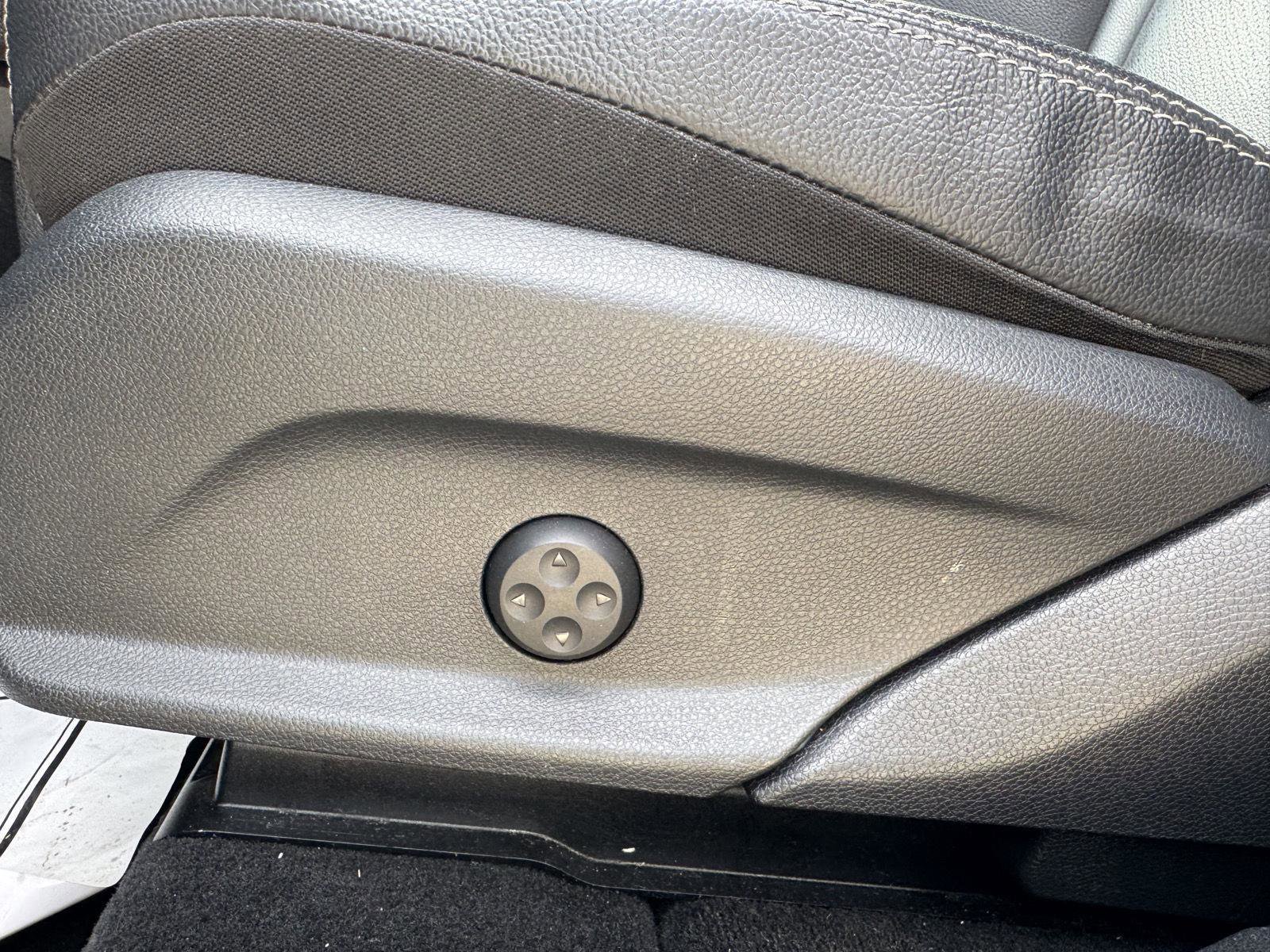 Certified 2020 Mercedes-Benz GLC 300 GLC 300 image 8