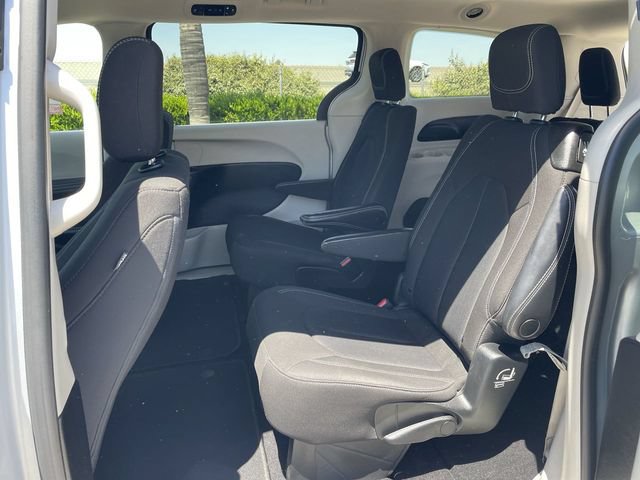 Used 2022 Chrysler Voyager LX FWD image 24