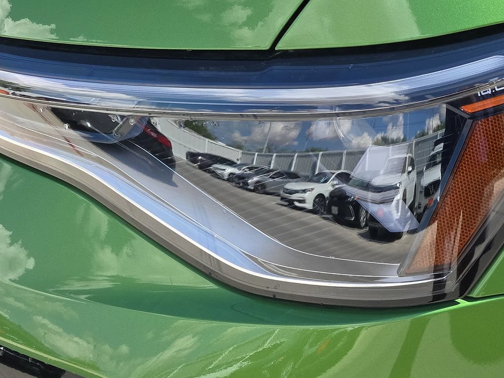 New 2026 Volkswagen Taos SE FWD image 7
