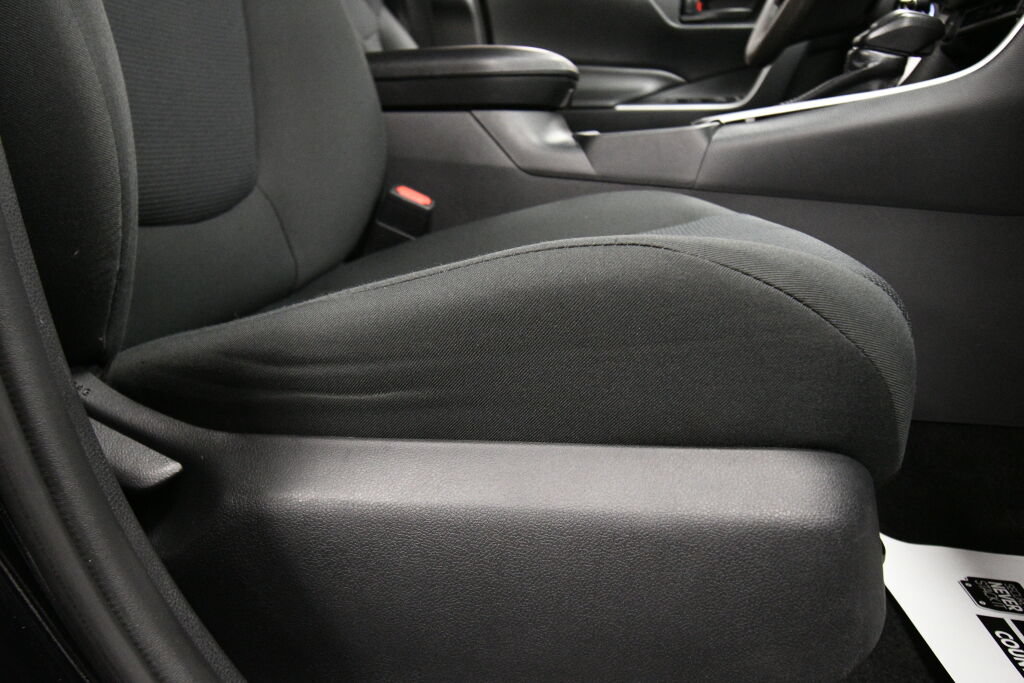 Used 2019 Toyota RAV4 LE w/ All Weather Liner Package AWD/4WD image 25
