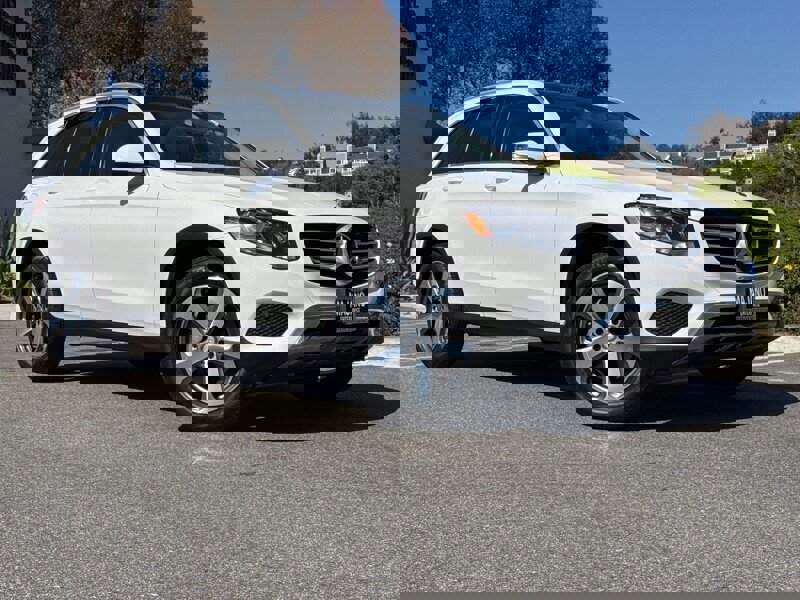 Used 2017 Mercedes-Benz GLC 300 image 1