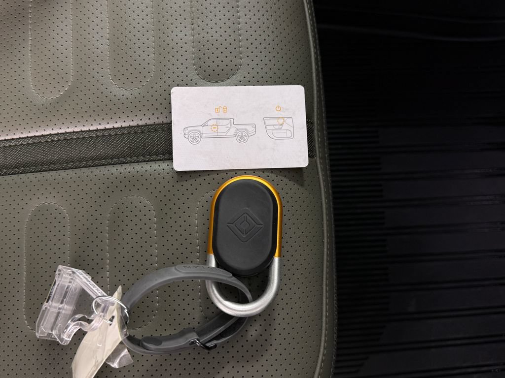 Used 2022 Rivian R1T Launch Edition AWD/4WD image 43