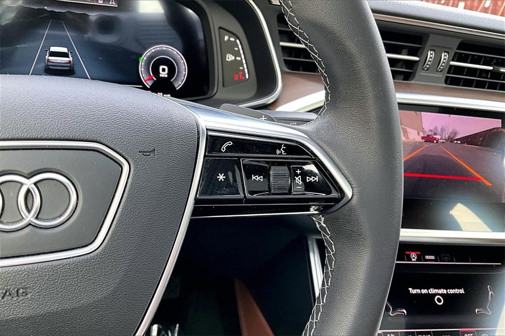 Used 2025 Audi A6 Premium Plus w/ Premium Plus Package image 12
