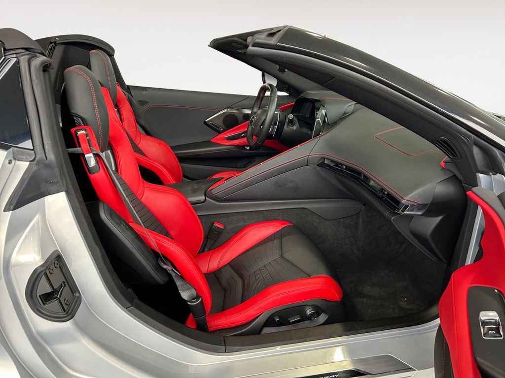 Used 2023 Chevrolet Corvette Stingray Preferred Conv w/ Stealth Interior Trim Package RWD image 9