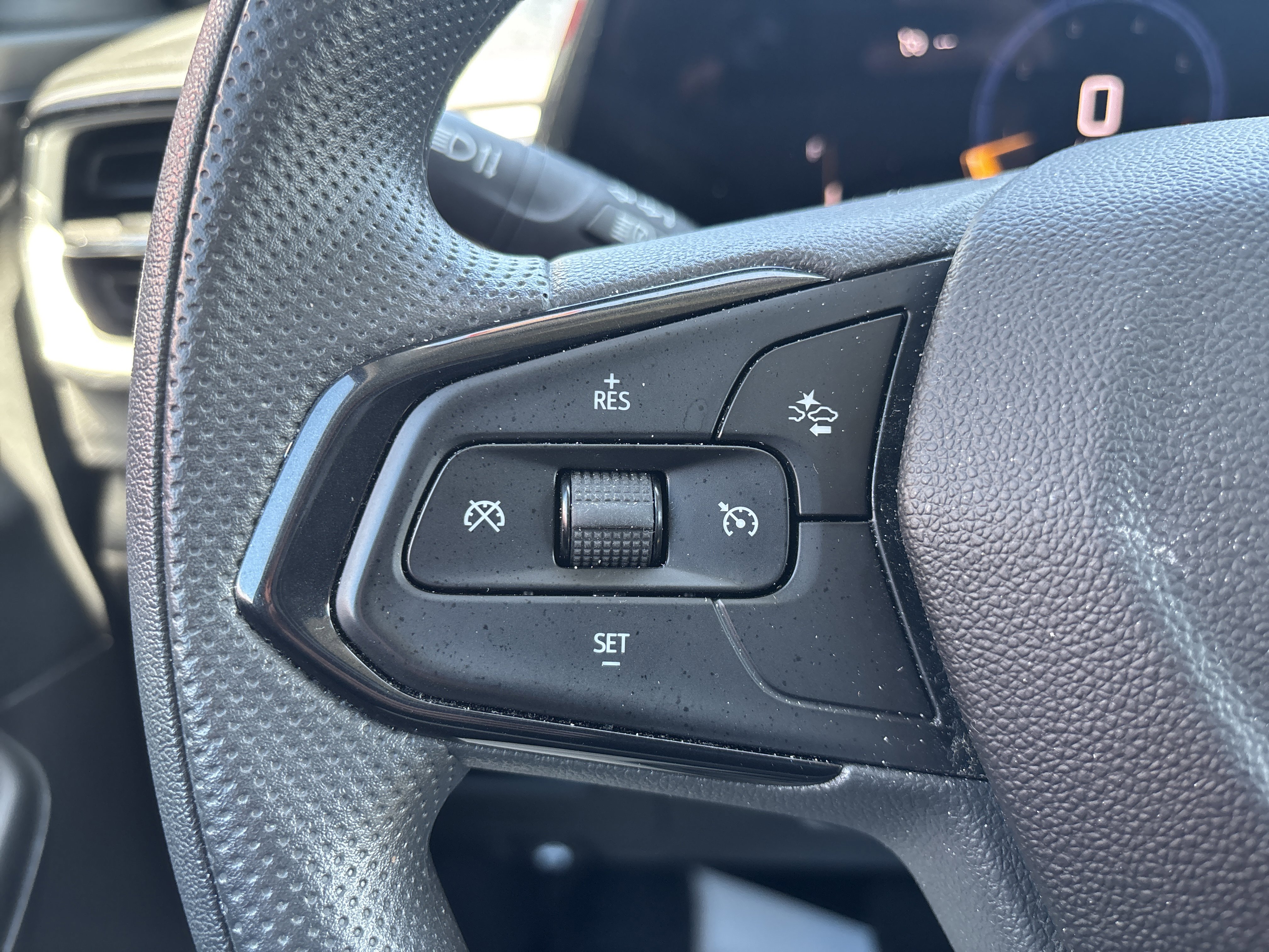 Used 2025 Chevrolet TrailBlazer LT AWD/4WD image 19