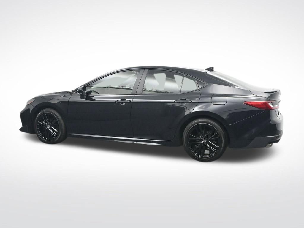 Used 2025 Toyota Camry SE w/ Convenience Package FWD image 10