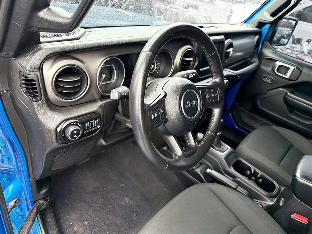 Used 2021 Jeep Gladiator Willys image 11
