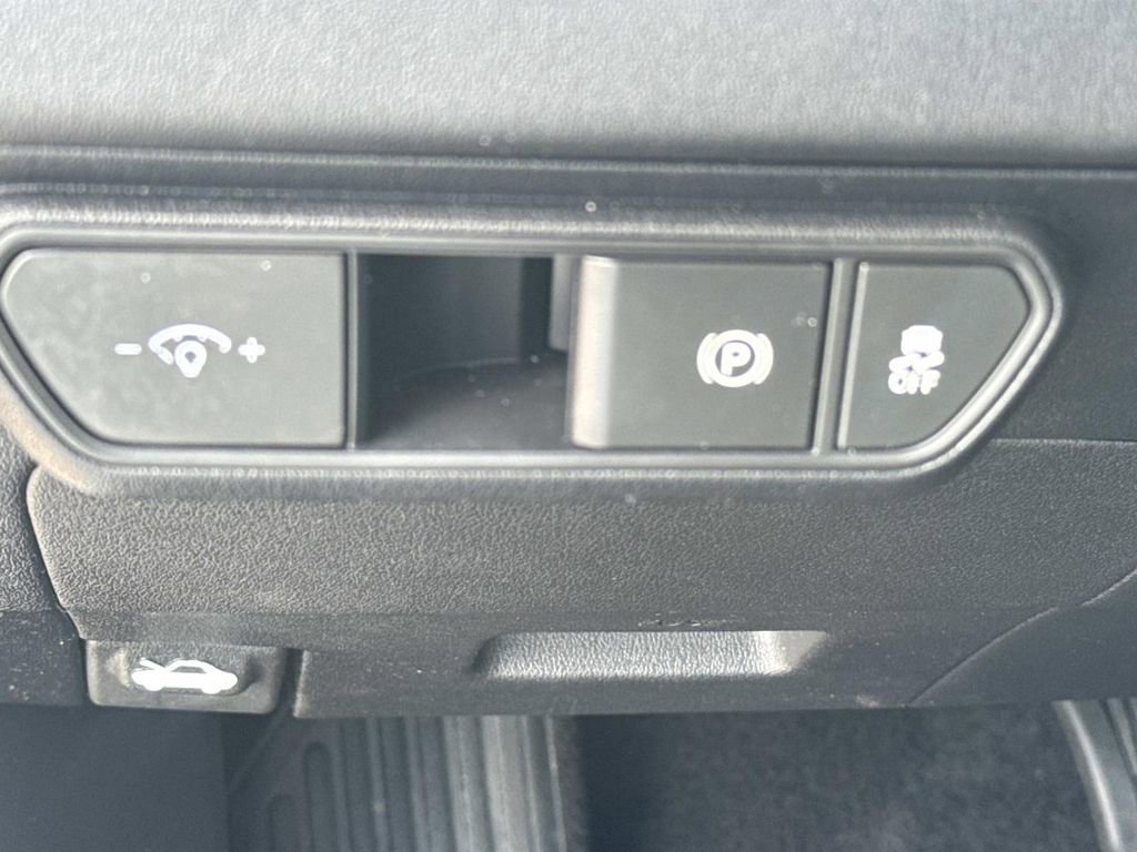 Used 2025 Kia K4 LXS image 22