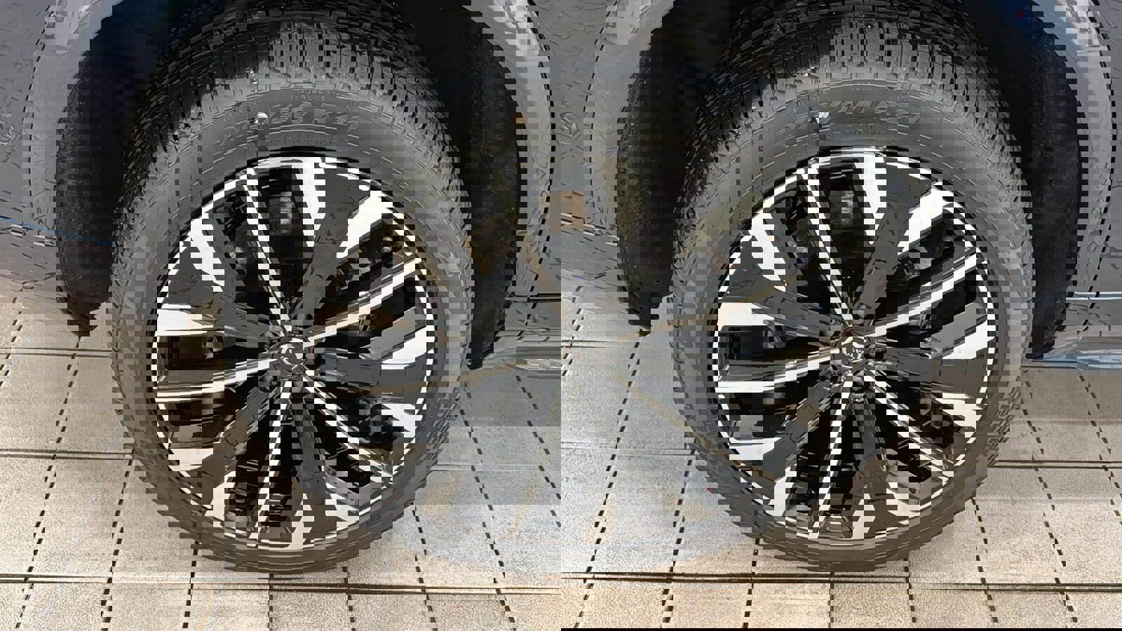 New 2026 Volvo XC90 T8 Plus w/ Protection Package Premier image 33