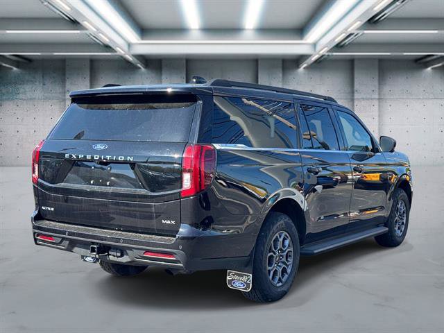 Used 2025 Ford Expedition Max Active AWD/4WD image 4