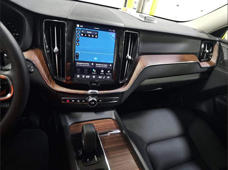 Used 2024 Volvo XC60 T8 Plus w/ Protection Package Premier image 2