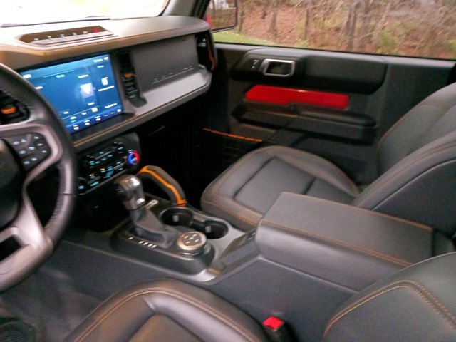 Used 2024 Ford Bronco Badlands image 25