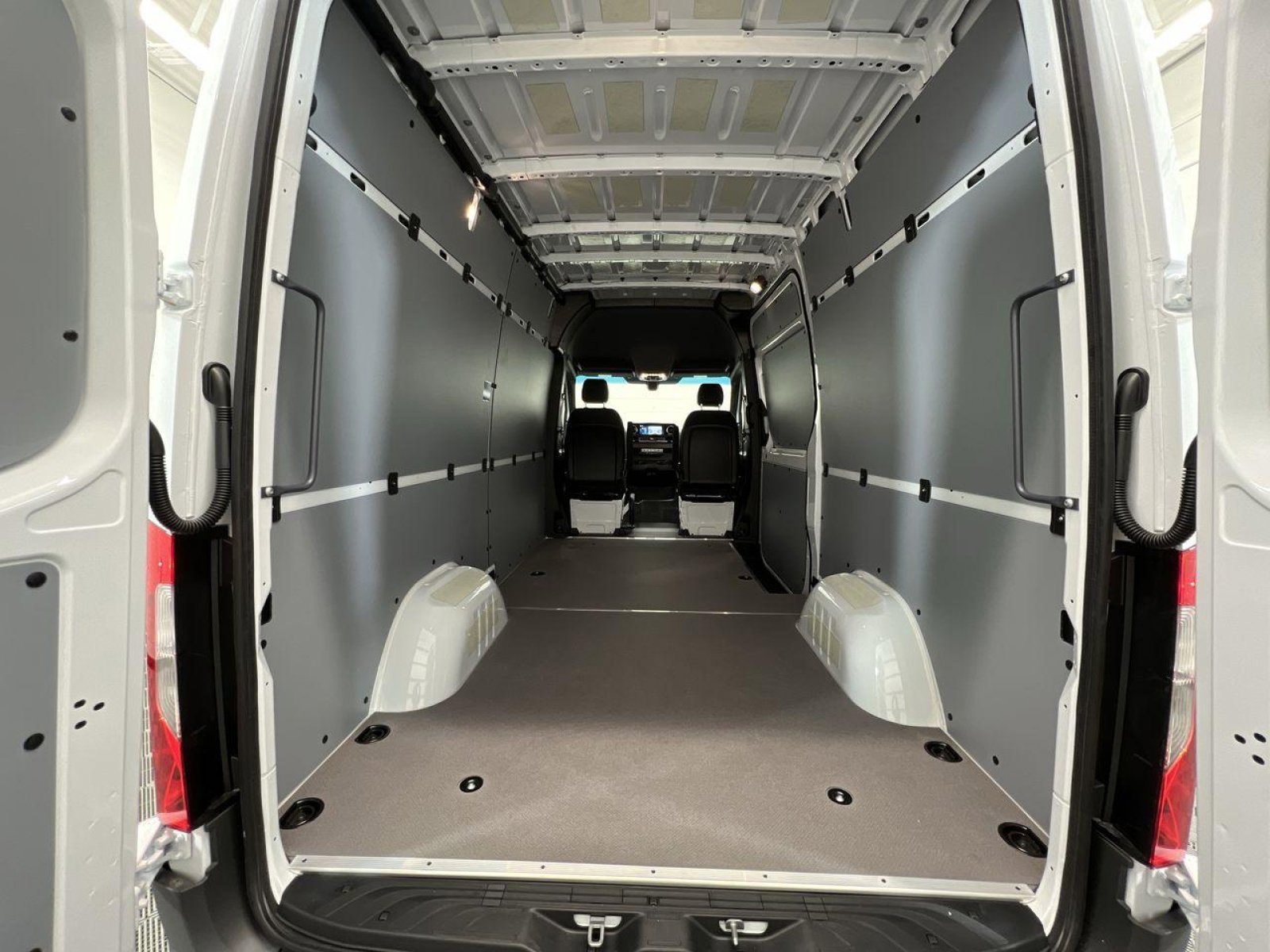 New 2025 Mercedes-Benz Sprinter 2500 image 26