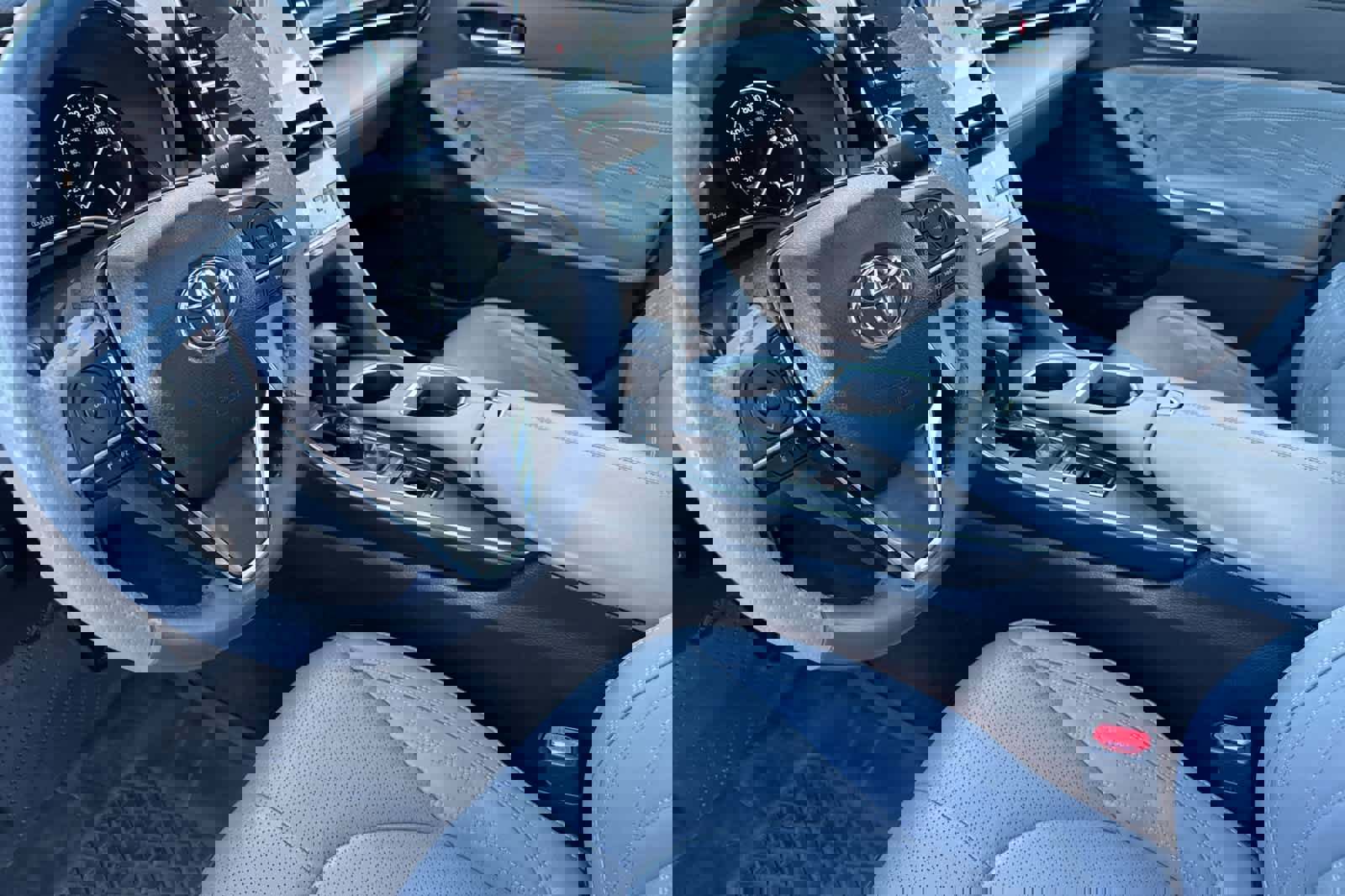 Used 2019 Toyota Avalon Limited w/ Advanced Safety Package image 11